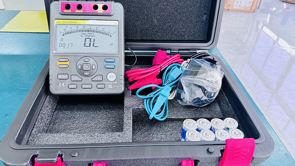 武漢凱迪正大電氣有限公司向河北省計(jì)量監(jiān)督檢測研究院成功供貨 KD305 絕緣電阻測試儀等設(shè)備